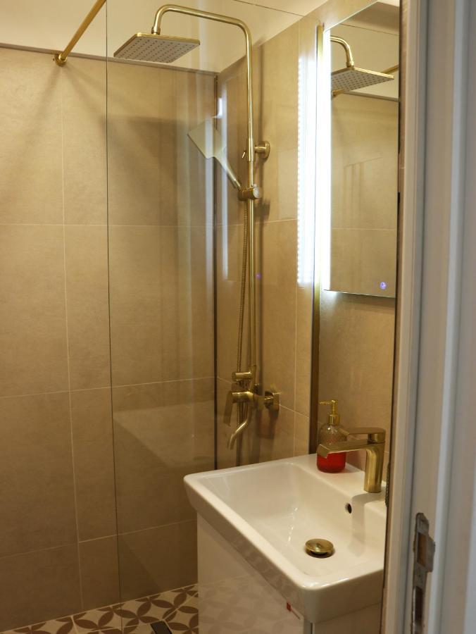 Mina City Center Apartment Amzei Букурещ Екстериор снимка